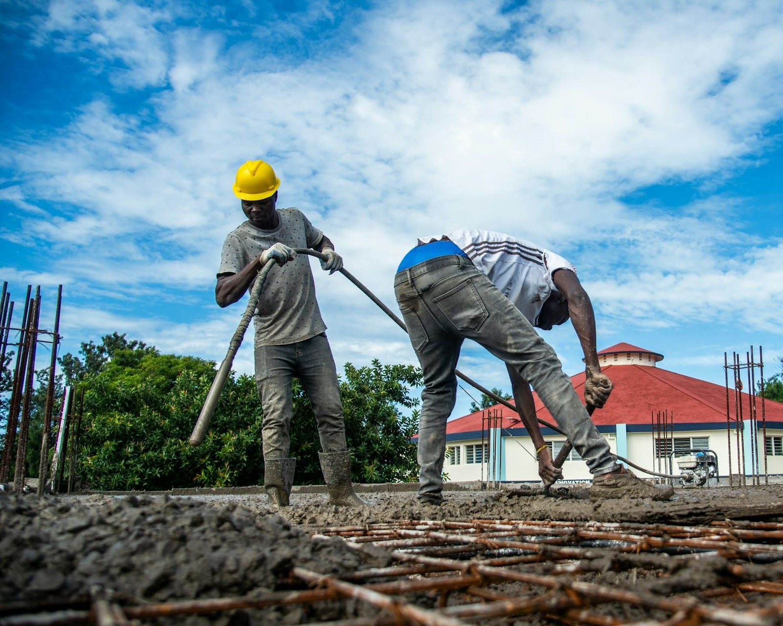 Coulage de béton sur un chantier